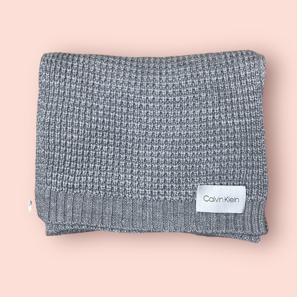 Calvin Klein Knit Scarf - Picture 3 of 9